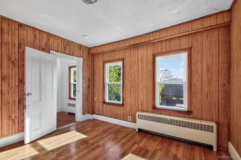 15 Paye Avenue Beacon NY 12508