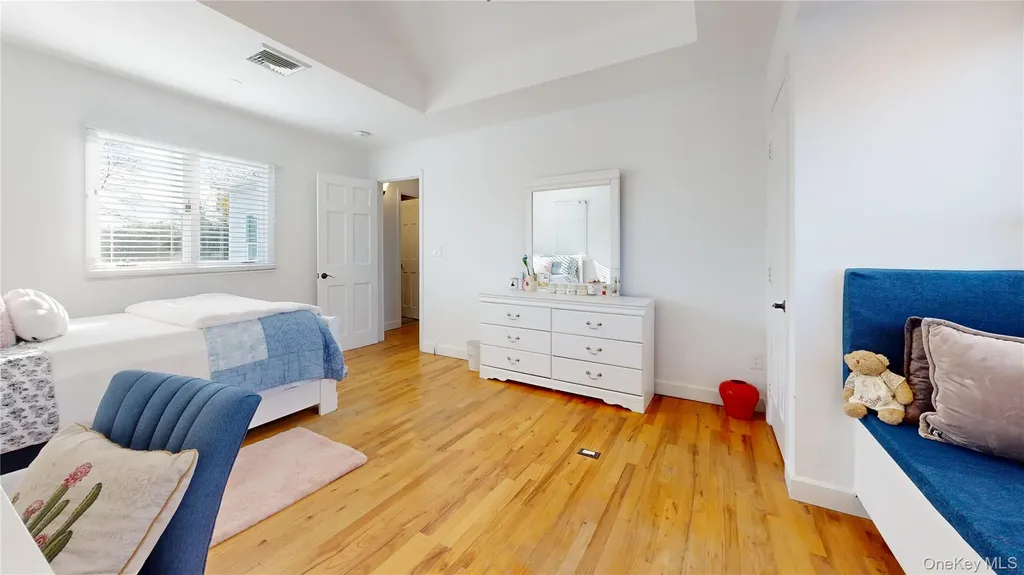 137 South Road Westhampton NY 11977