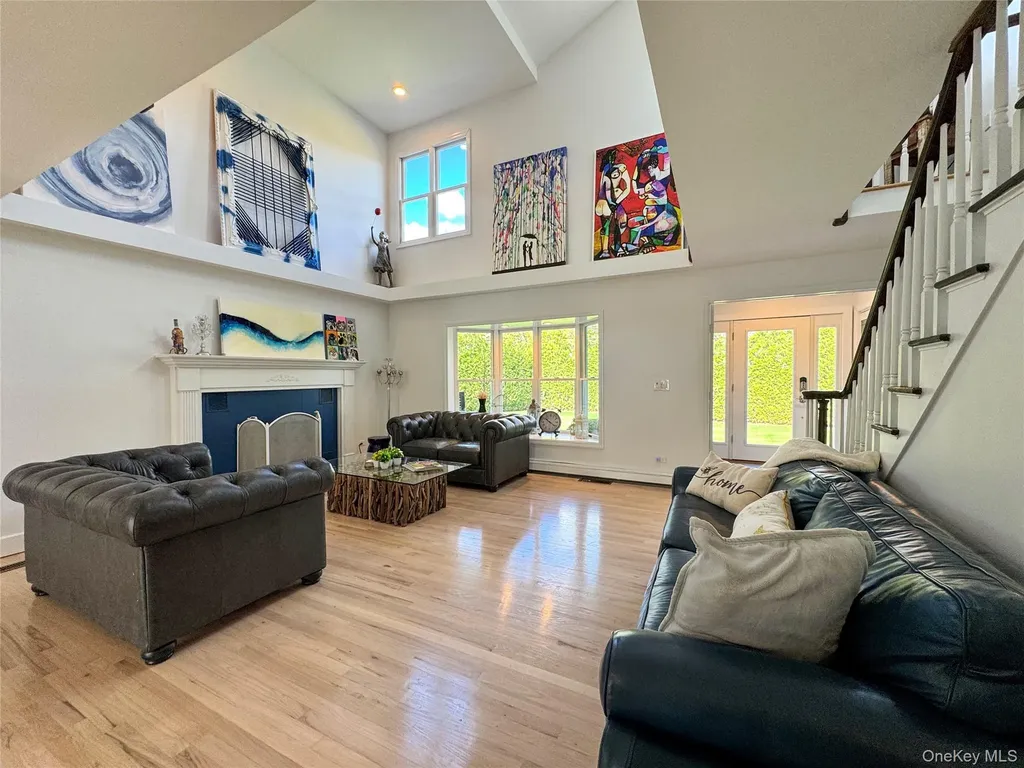137 South Road Westhampton NY 11977