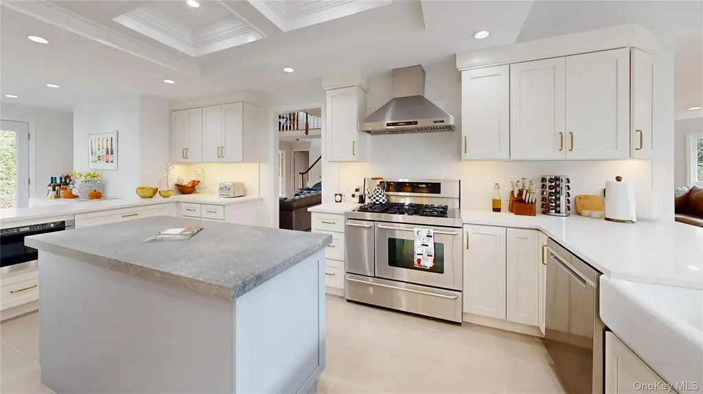137 South Road Westhampton NY 11977