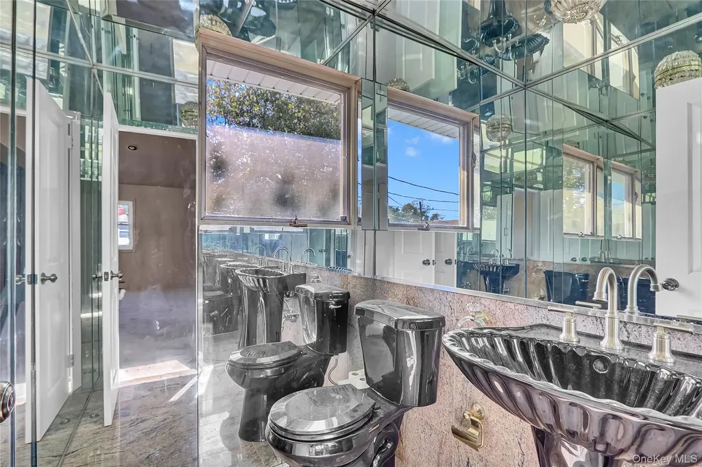25 Park Circle Cedarhurst NY 11516