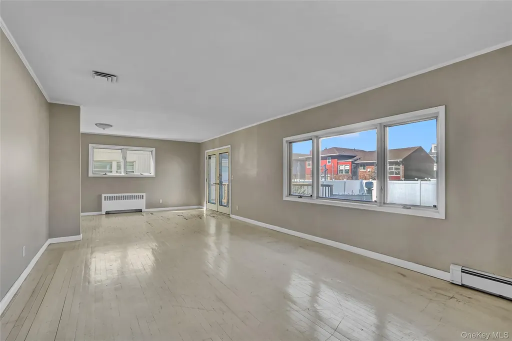 25 Park Circle Cedarhurst NY 11516