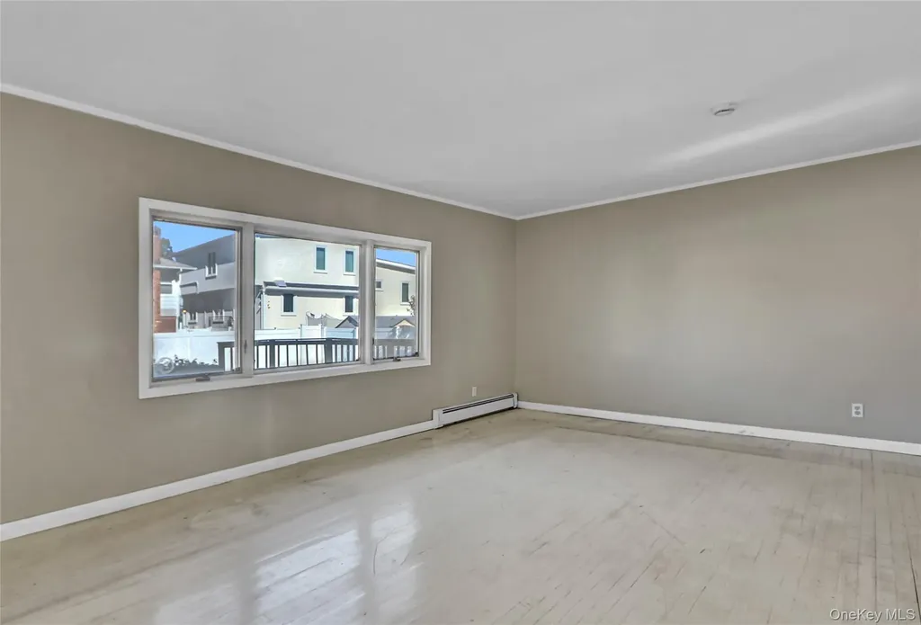 25 Park Circle Cedarhurst NY 11516