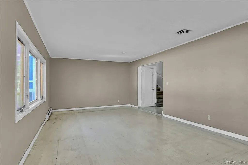 25 Park Circle Cedarhurst NY 11516