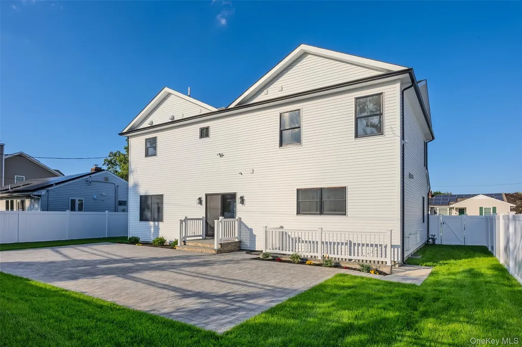 38 Eldorado Boulevard Plainview NY 11803