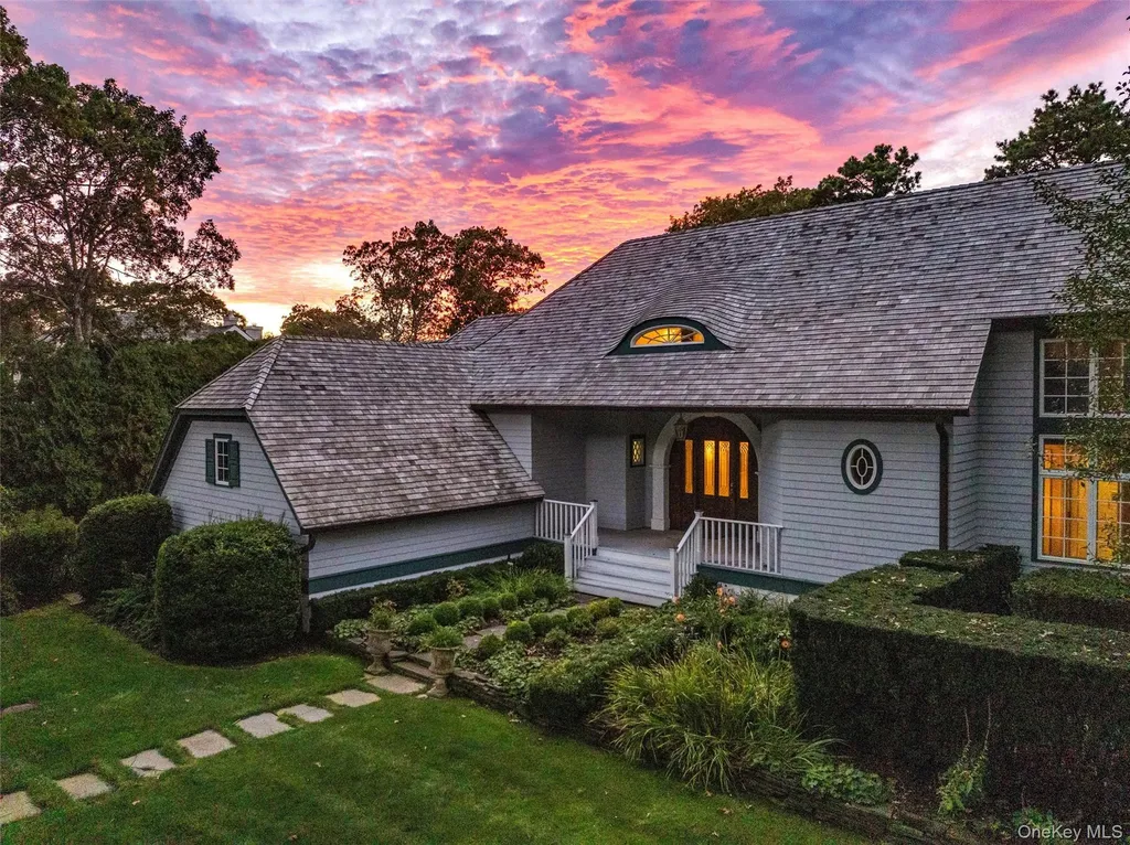 8 Fish Creek Lane Remsenburg NY 11960
