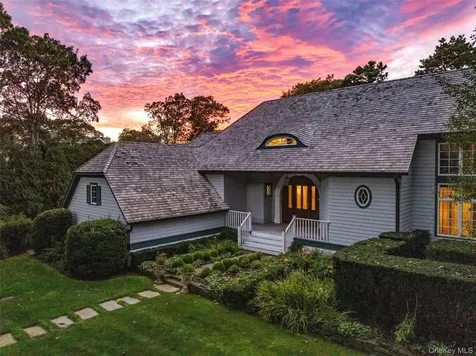 8 Fish Creek Lane Remsenburg NY 11960
