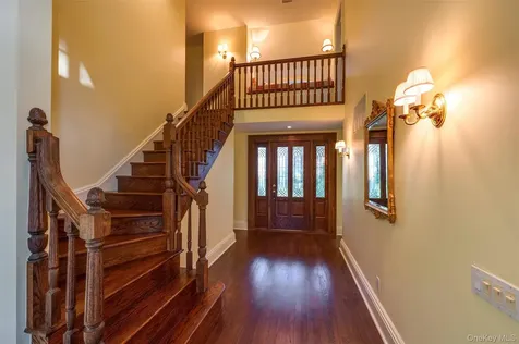 8 Fish Creek Lane Remsenburg NY 11960