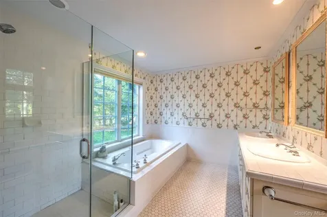 8 Fish Creek Lane Remsenburg NY 11960