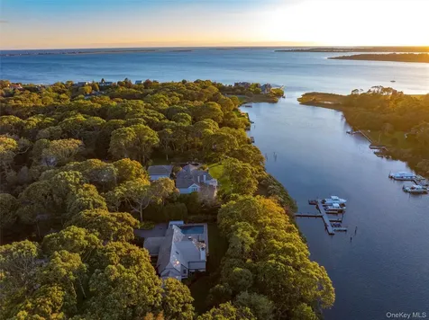 8 Fish Creek Lane Remsenburg NY 11960