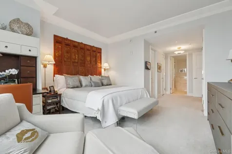 5 Renaissance Square White Plains NY 10601
