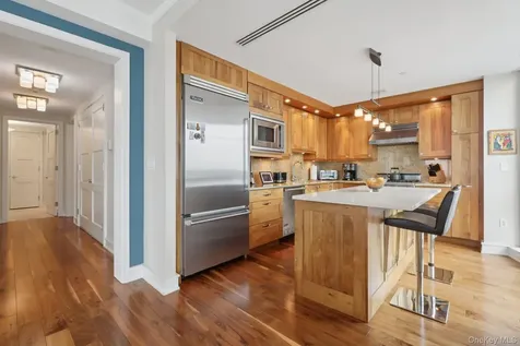 5 Renaissance Square White Plains NY 10601