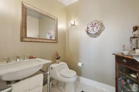 5 Renaissance Square White Plains NY 10601