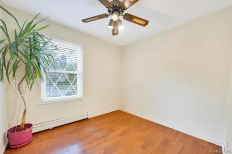 47 Evelyn Court Manorville NY 11949