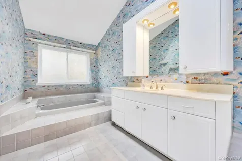 47 Evelyn Court Manorville NY 11949