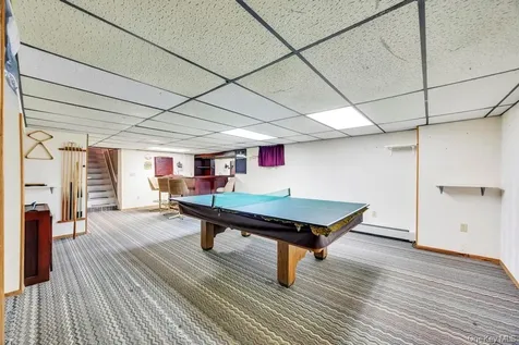 47 Evelyn Court Manorville NY 11949