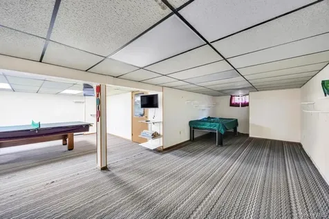 47 Evelyn Court Manorville NY 11949