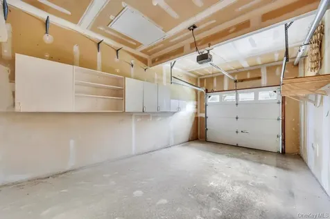 47 Evelyn Court Manorville NY 11949