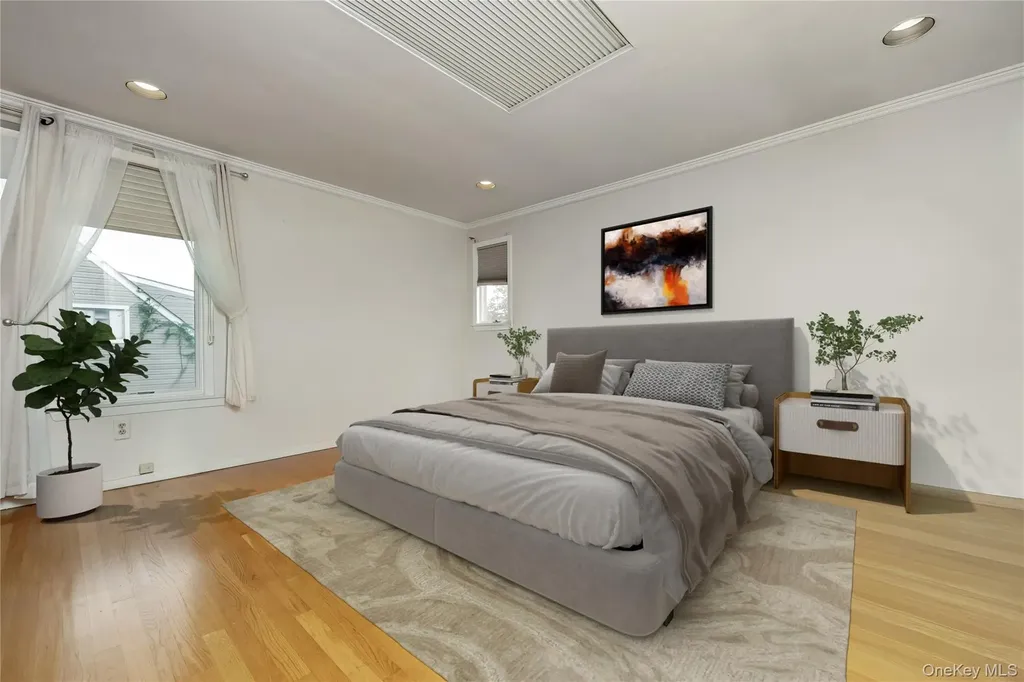 37 Angle Lane Hicksville NY 11801