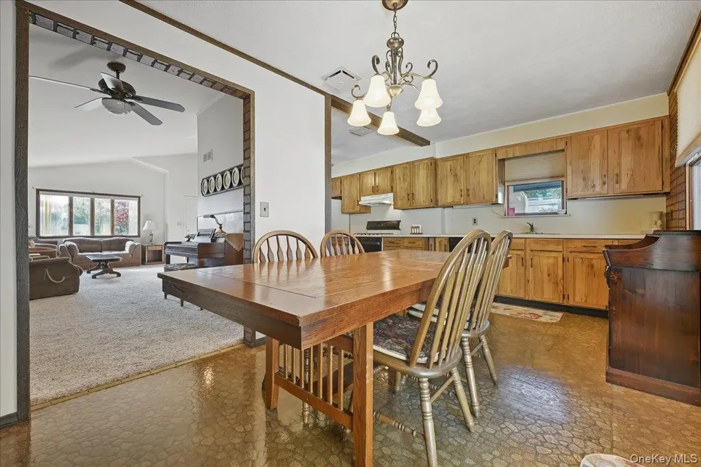 413 Grand Boulevard Deer Park NY 11729