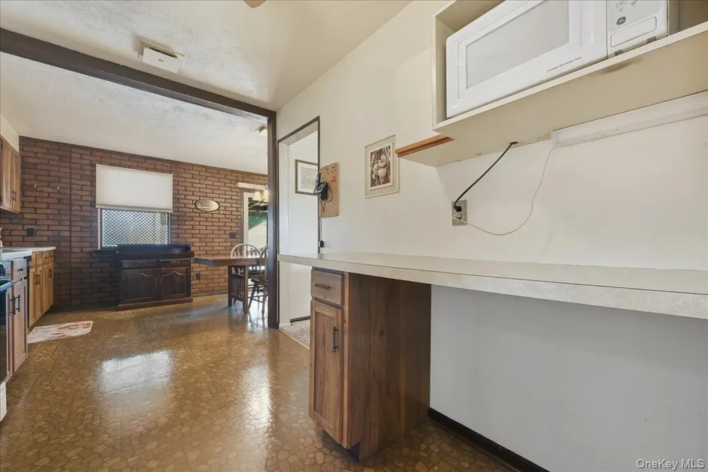 413 Grand Boulevard Deer Park NY 11729