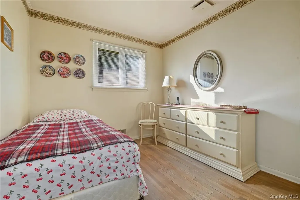 413 Grand Boulevard Deer Park NY 11729