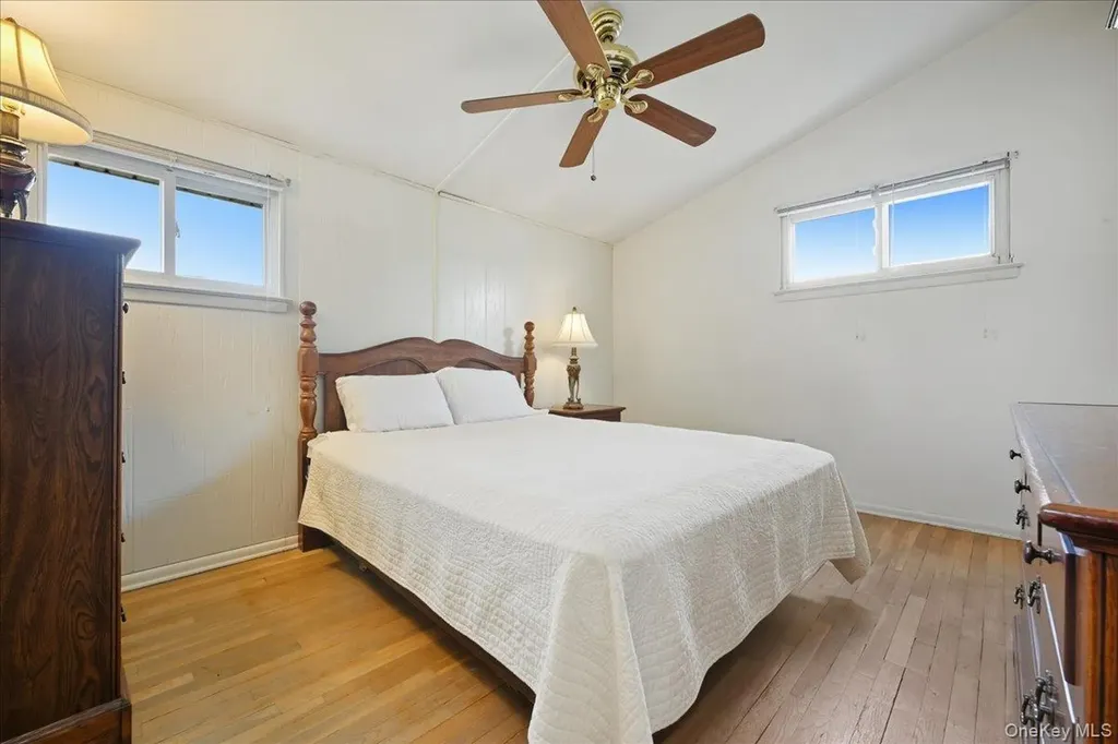 413 Grand Boulevard Deer Park NY 11729