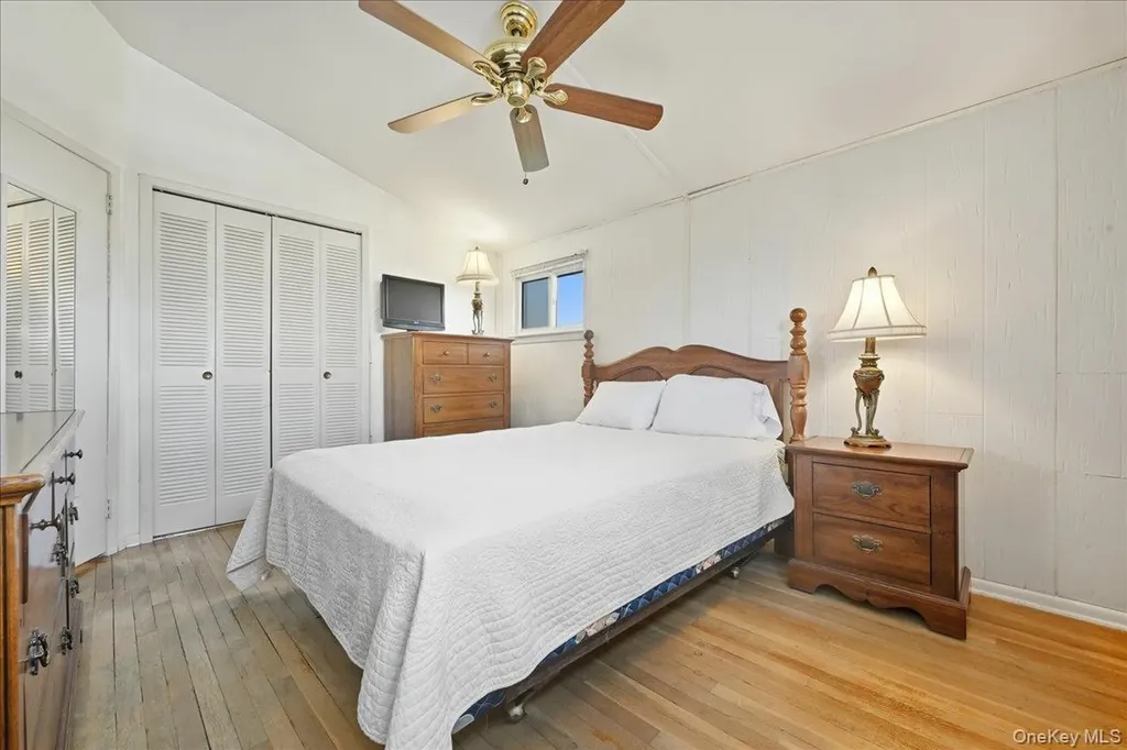 413 Grand Boulevard Deer Park NY 11729