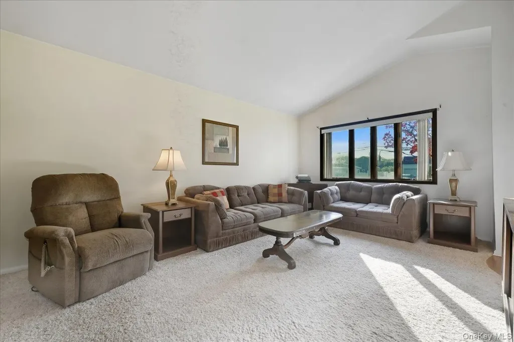 413 Grand Boulevard Deer Park NY 11729