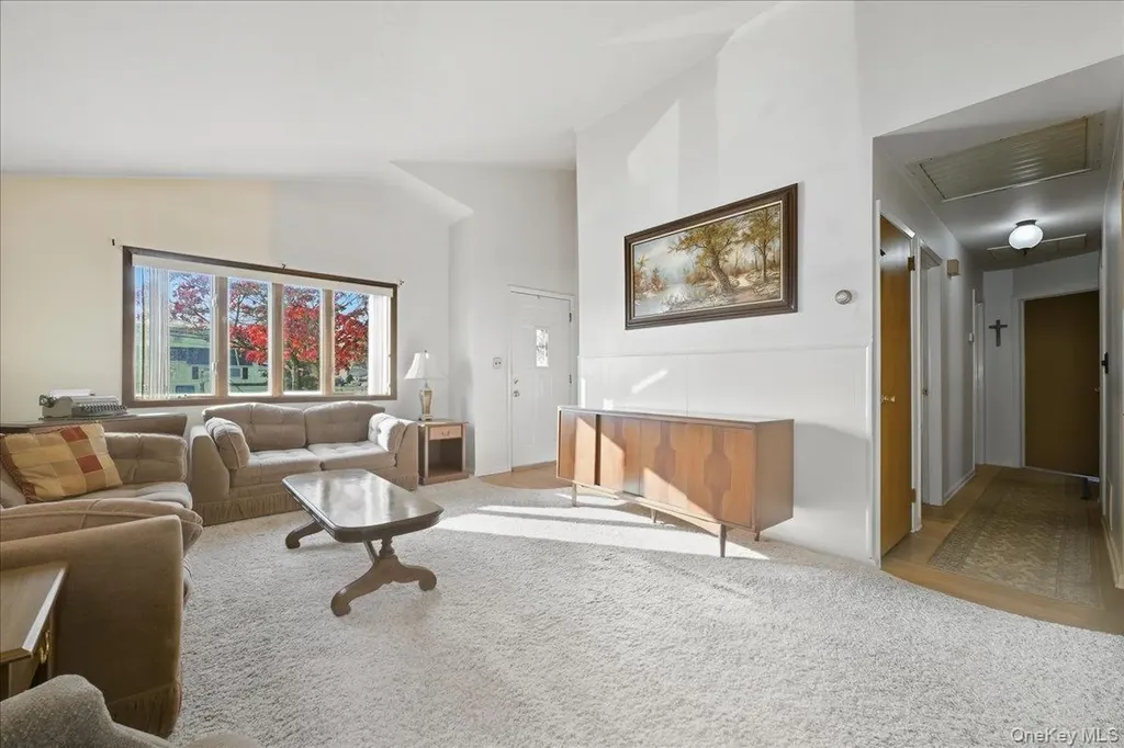 413 Grand Boulevard Deer Park NY 11729