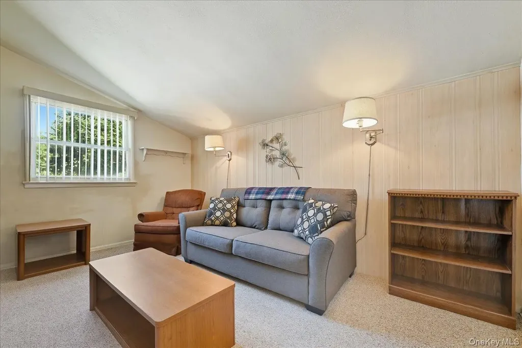 413 Grand Boulevard Deer Park NY 11729