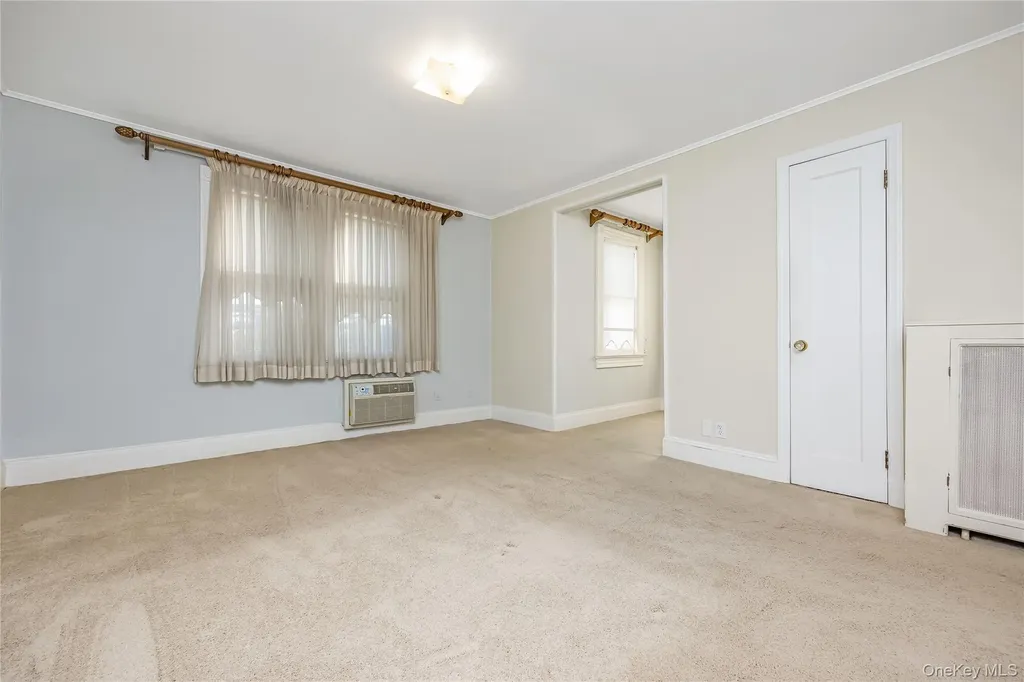215 Conklin Street Farmingdale NY 11735