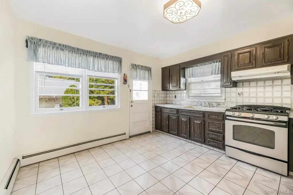 287 Mary Lou Avenue Yonkers NY 10703