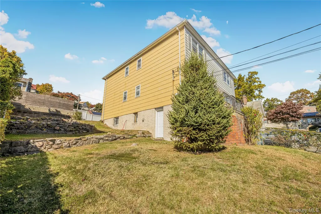 287 Mary Lou Avenue Yonkers NY 10703