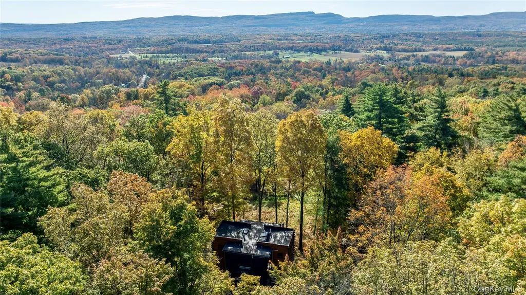 39 Hornbeck Lane Accord NY 12404