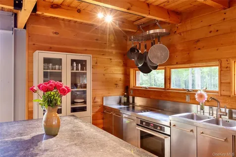 39 Hornbeck Lane Accord NY 12404