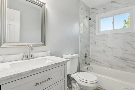 48 Center Avenue Bay Shore NY 11706