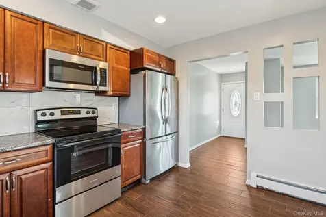 48 Center Avenue Bay Shore NY 11706