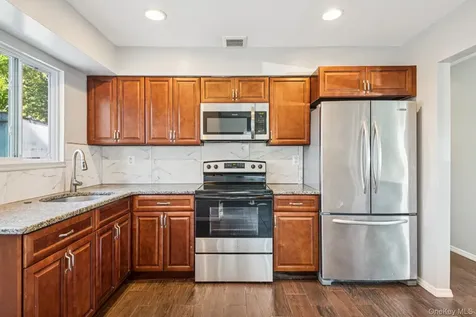 48 Center Avenue Bay Shore NY 11706