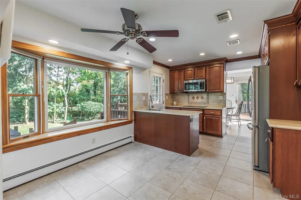 7 Carriage Lane Setauket NY 11733