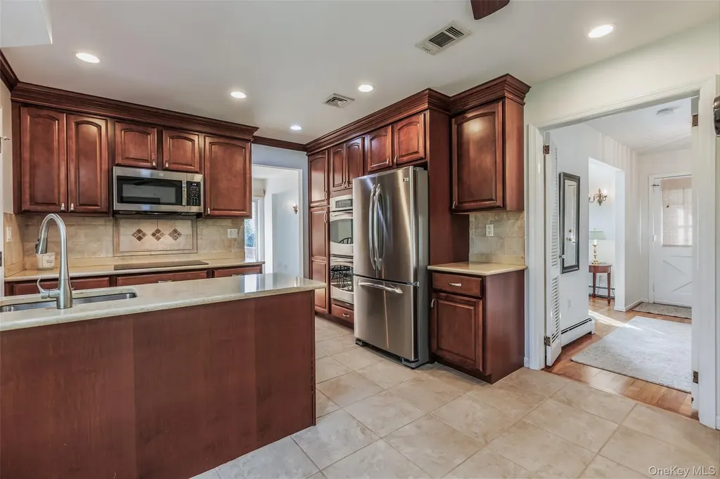 7 Carriage Lane Setauket NY 11733
