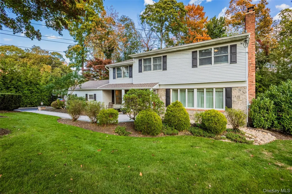 7 Carriage Lane Setauket NY 11733