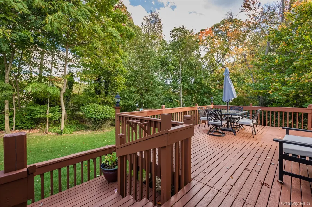 7 Carriage Lane Setauket NY 11733