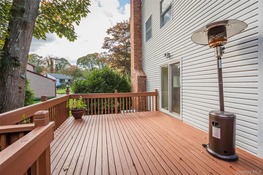 7 Carriage Lane Setauket NY 11733