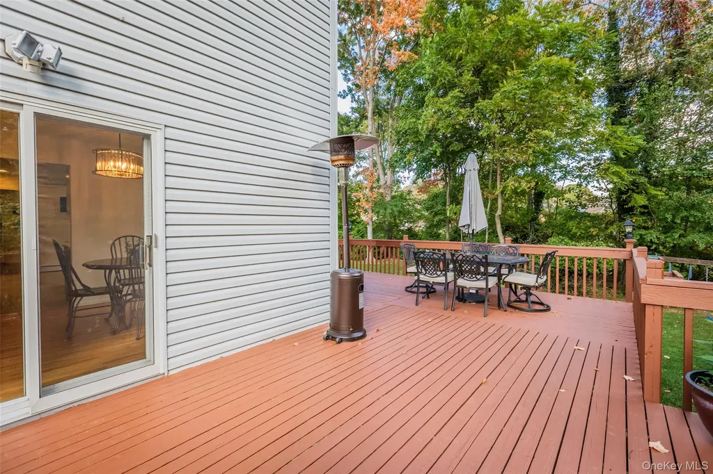 7 Carriage Lane Setauket NY 11733