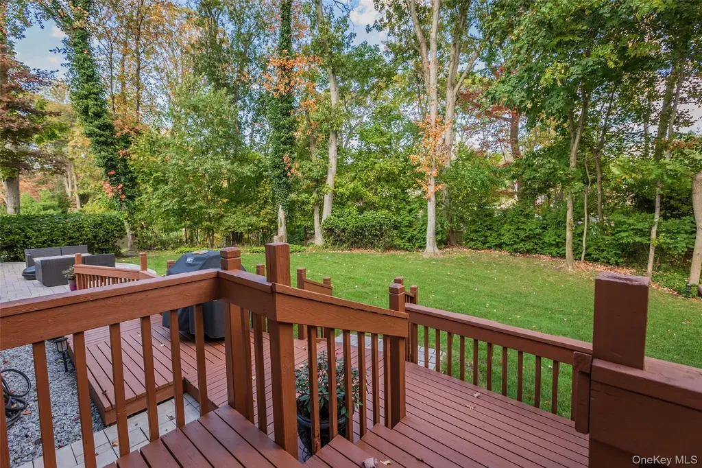 7 Carriage Lane Setauket NY 11733