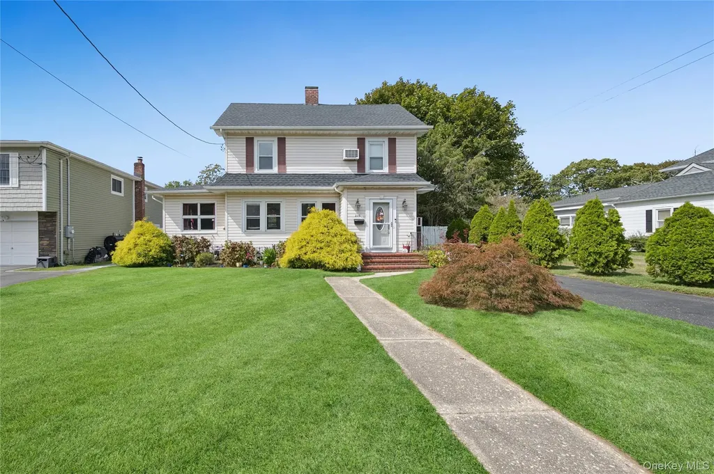 216 Jayne Avenue Patchogue NY 11772