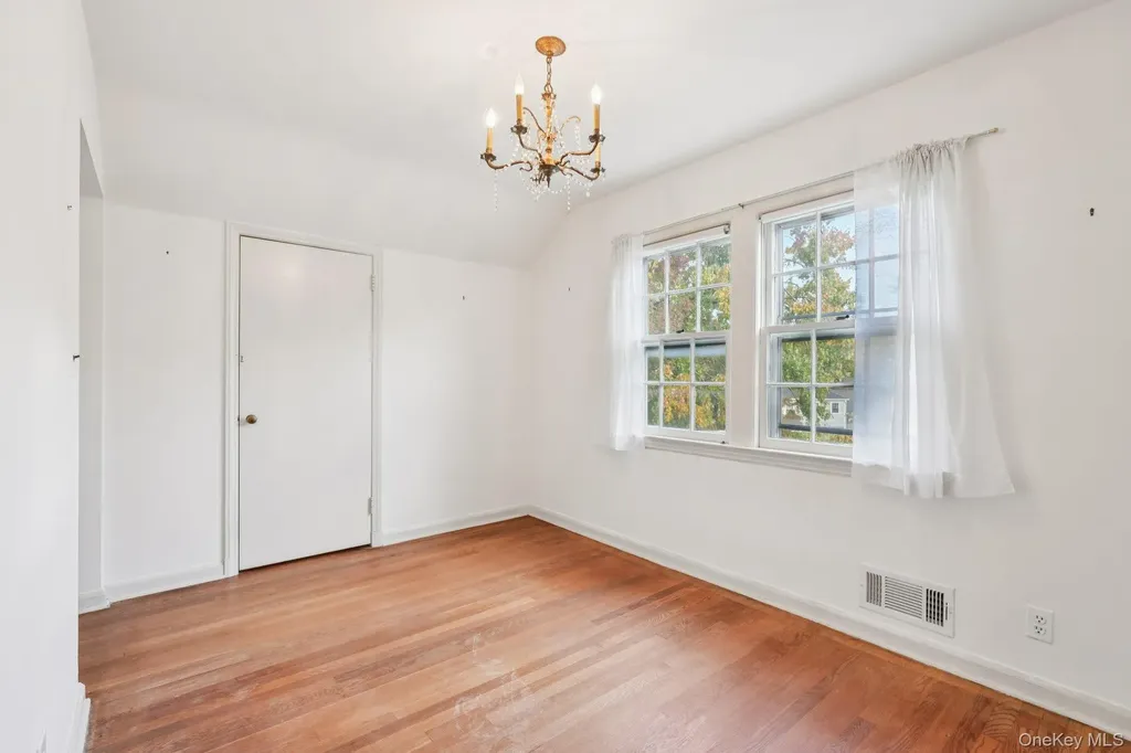 13 Hillview Drive Scarsdale NY 10583