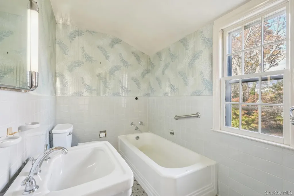 13 Hillview Drive Scarsdale NY 10583