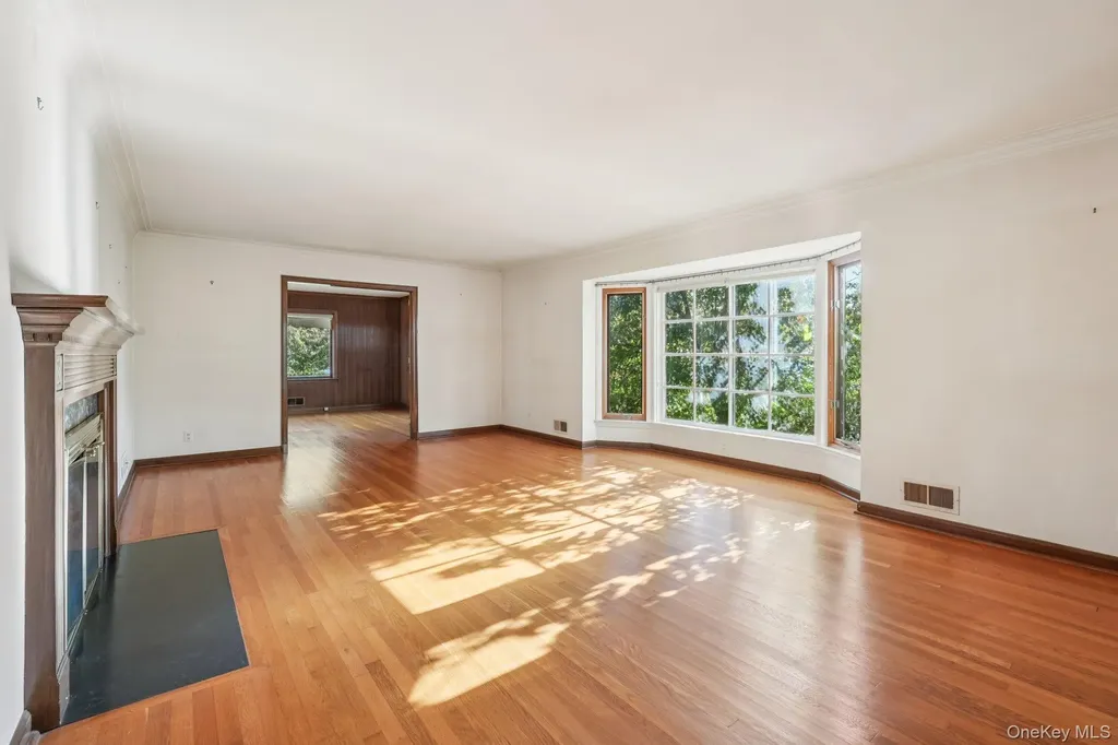 13 Hillview Drive Scarsdale NY 10583